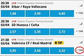 Partidos disponibles con sus respectivas cuotas y mercados dentro de la liga de primera división de España dentro del apartado de fútbol en la app de Suertia para el móvil.